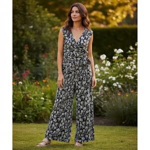 Kaileigh Size M Delaney NWT Blue Floral Cottagecore Pockets V-neck Jumpsuit